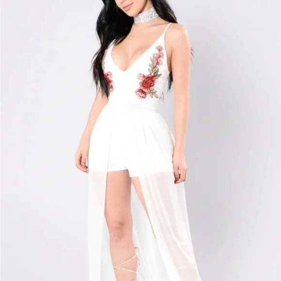 Can't Fade Away Maxi Dress
White Shorts Romper Maxi Dress - Picture 7 of 12